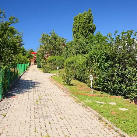 Apartment Mandorle Felsőörs
